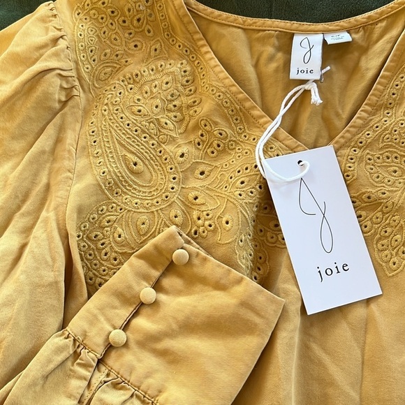 Beautiful Embroidered Top - Picture 5 of 5